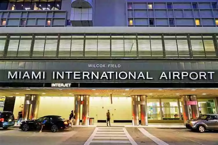Miami International Airport (MIA)